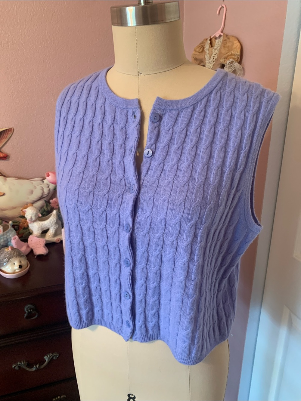 HOUSE OF HARLOW Lilac Cashmere Cable Knit Sleeveless Button-Front Sweater Vest